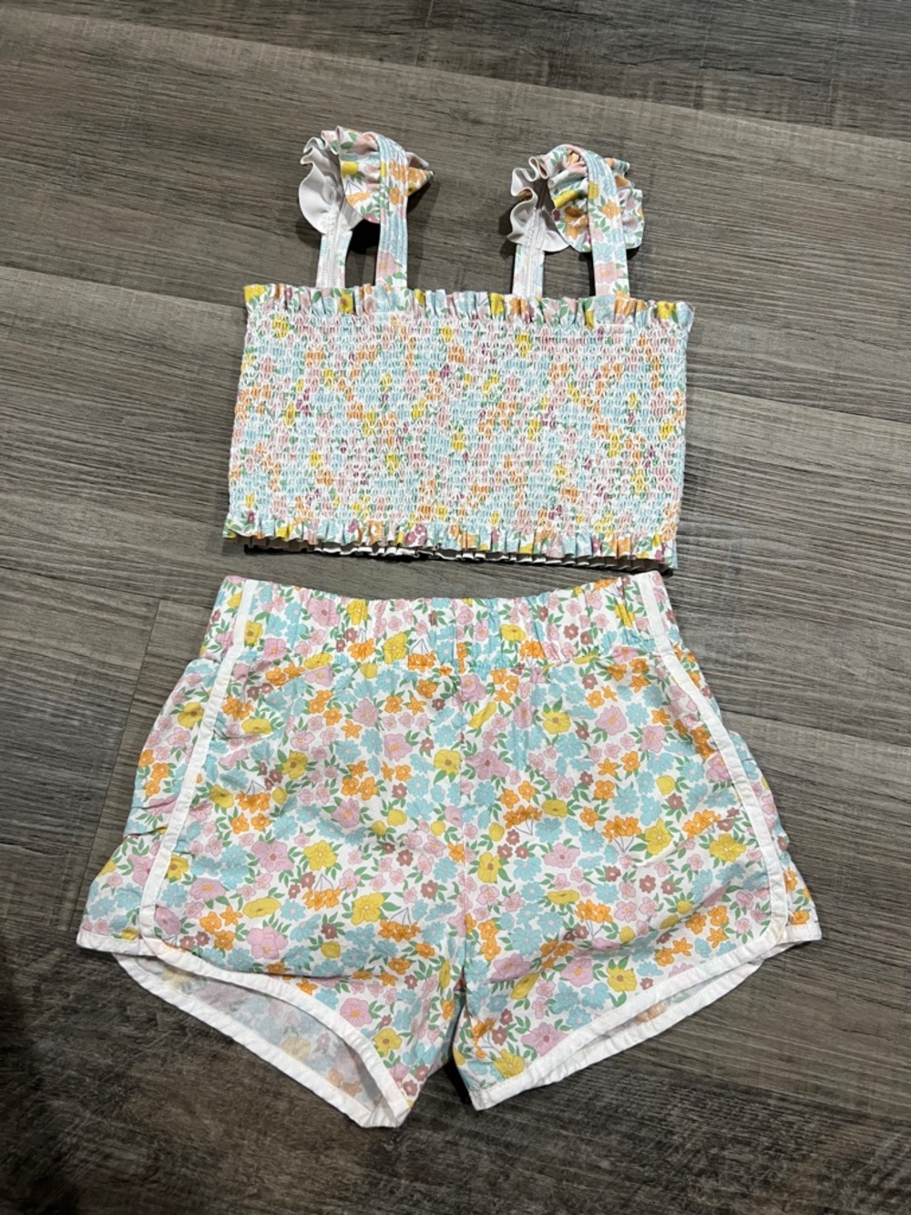 Minnow swim top with matching cotton shorts size 5/6T